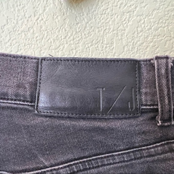 Skinny Faded Black Stretch Denim (33/32) - Picture 4 of 8